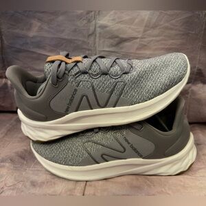 New Balance ROAV Fresh Foam sz11.5